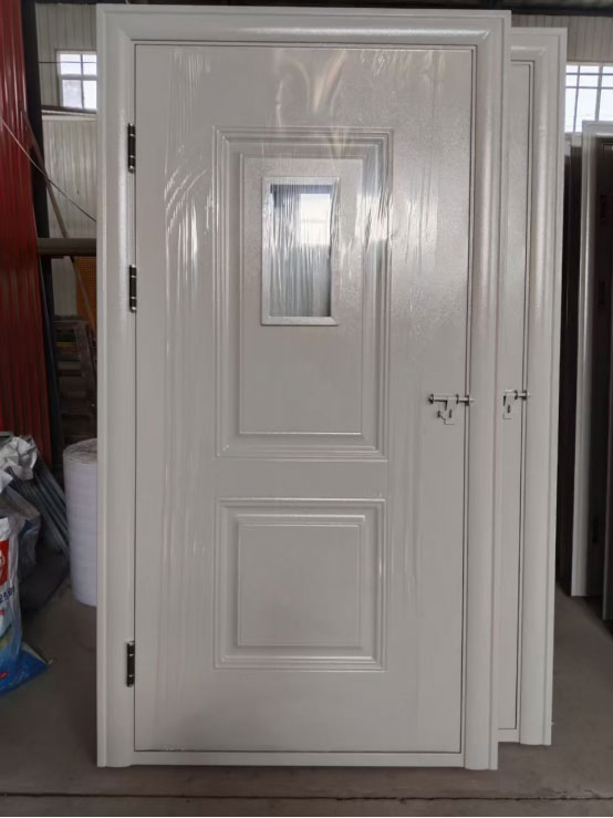 西和学校教室门