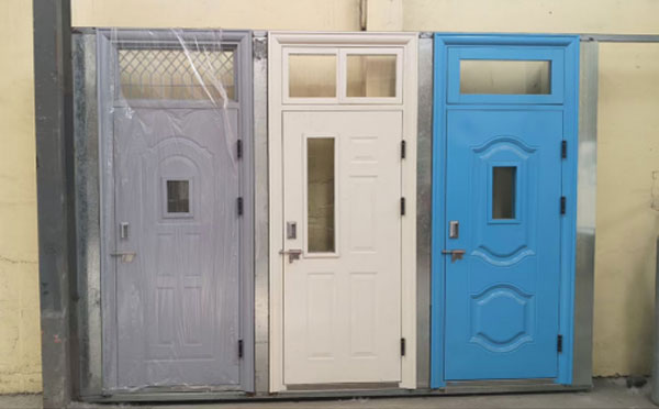 西和学校教室门