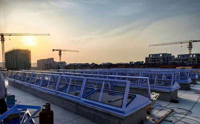 消防西和排烟窗开启角度