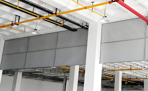 商场防烟分区常闭节点：西和挡烟垂壁高度与控制器接线图解