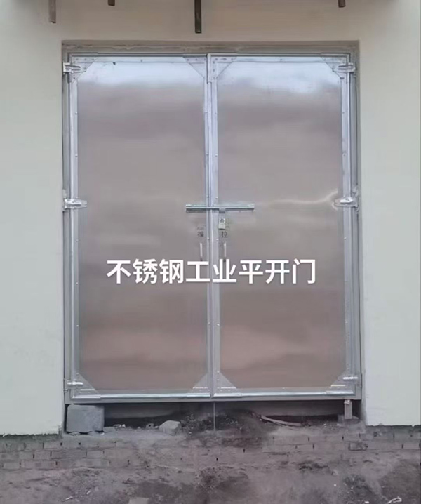 不锈钢西和工业平开门在现代工业场景中的应用实践