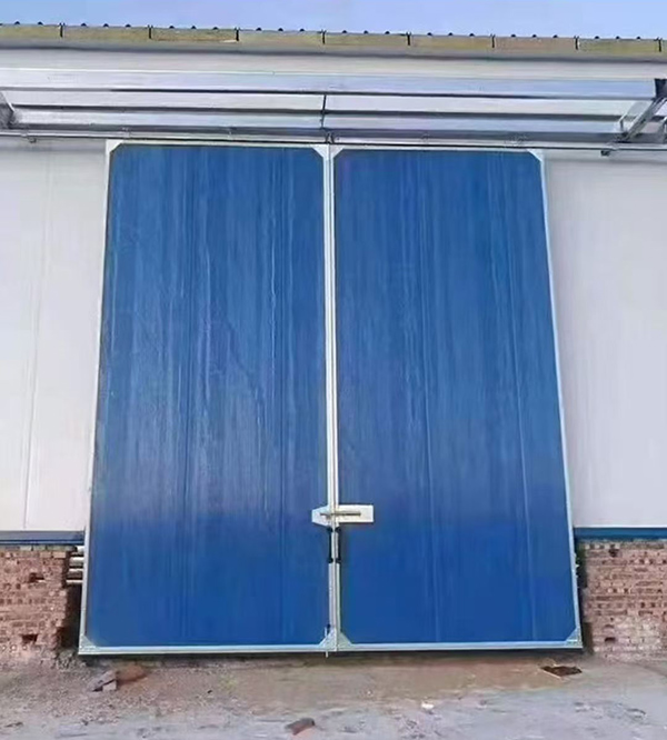 西和工业门在大型仓储物流通道中的应用实例