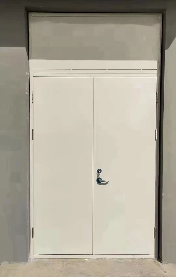 展览馆项目完成大跨度西和防火门安装